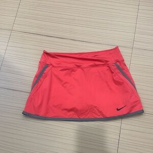 Women’s Nike Dri-Fit Bright Coral Skort with Gray Trim. Size M